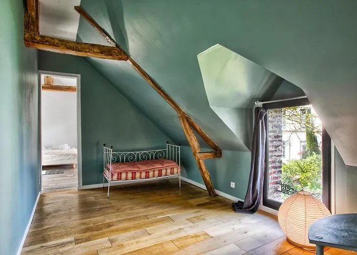 בית נופש 1880 & Belle Demeure - Centre Ville, Jardin Botanique *