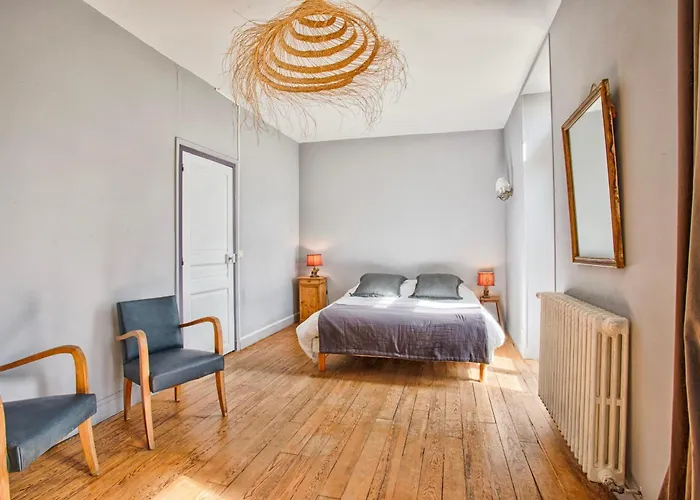 1880 & Belle Demeure - Centre Ville, Jardin Botanique בית נופש